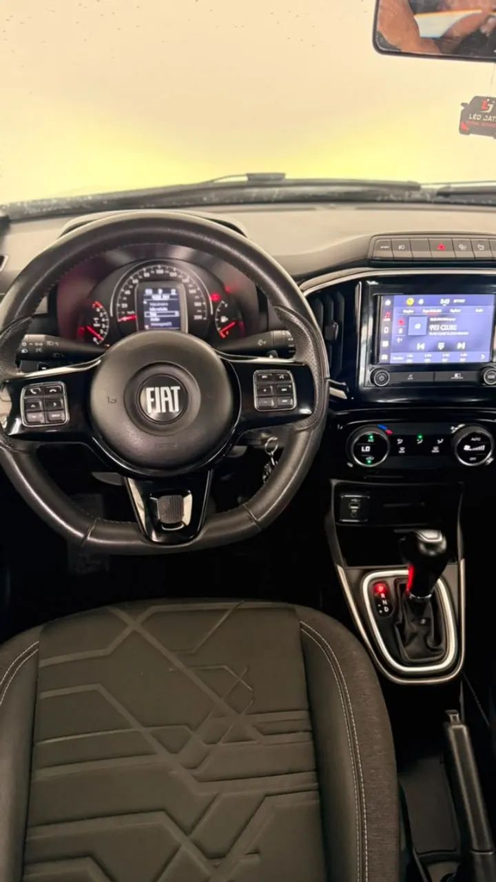 Fiat Strada Volcano 1.3 Flex 8V CD Aut. 2023 - Foto 4