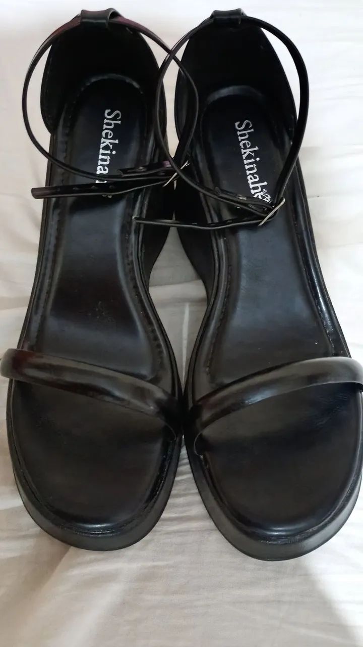Sapato plataforma com tira preto - Foto 2