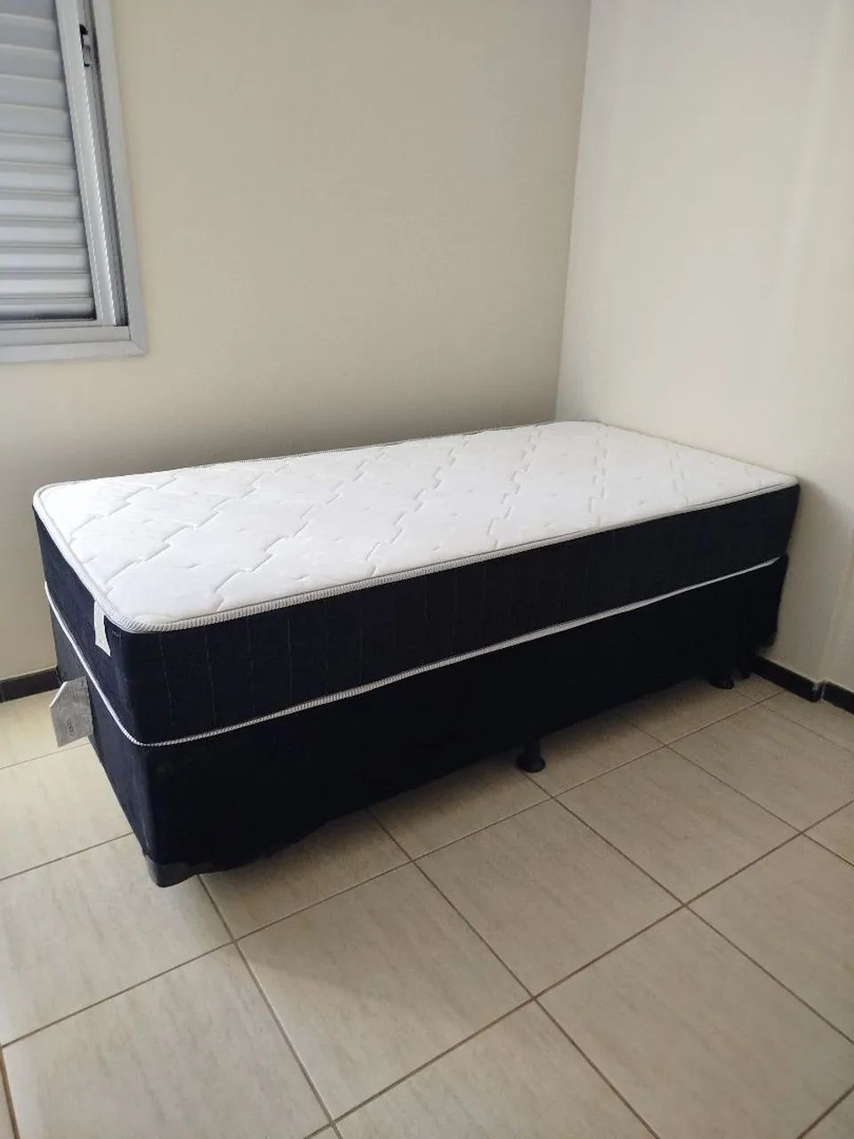 Cama solteiro com colchão  - Foto 2