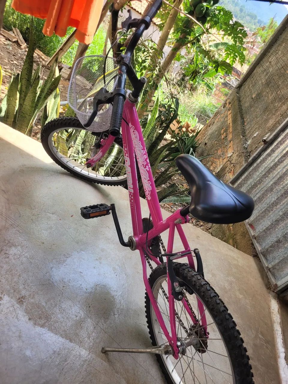  BICICLETA ARO 20 ROSA  IMPECÁVEL! - Foto 3