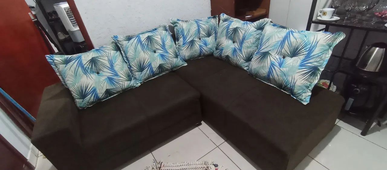 Vende-se sofá novo