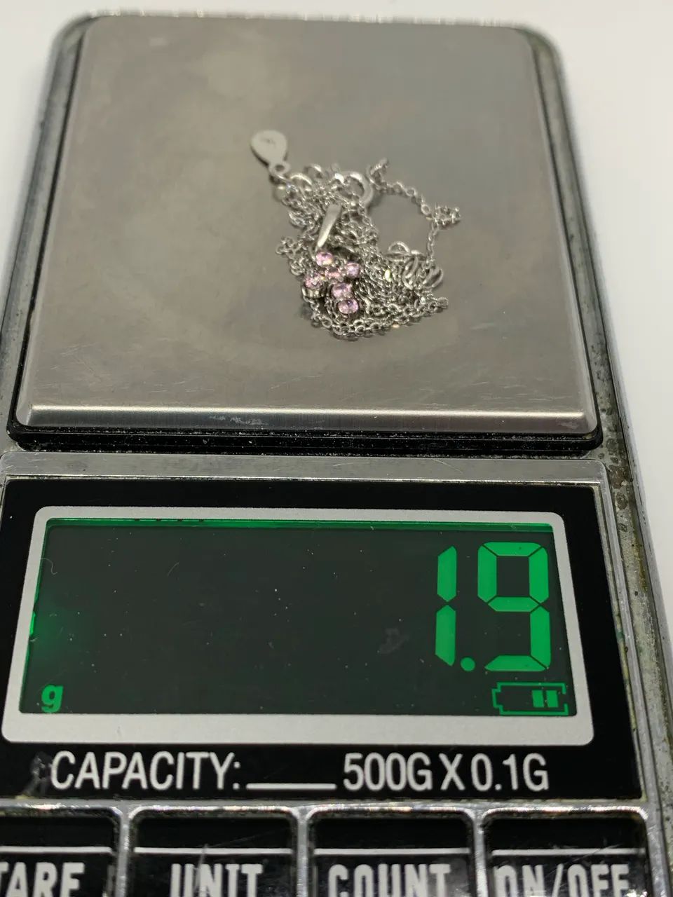 lindo colar de prata com pingente de cruz rosa - Foto 5