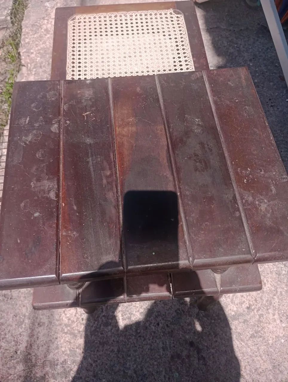 Vendo mesa de telefone antigo 180 reais  - Foto 3