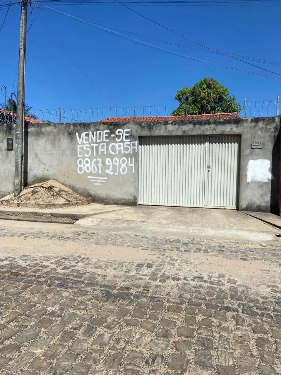 CASA À VENDA 