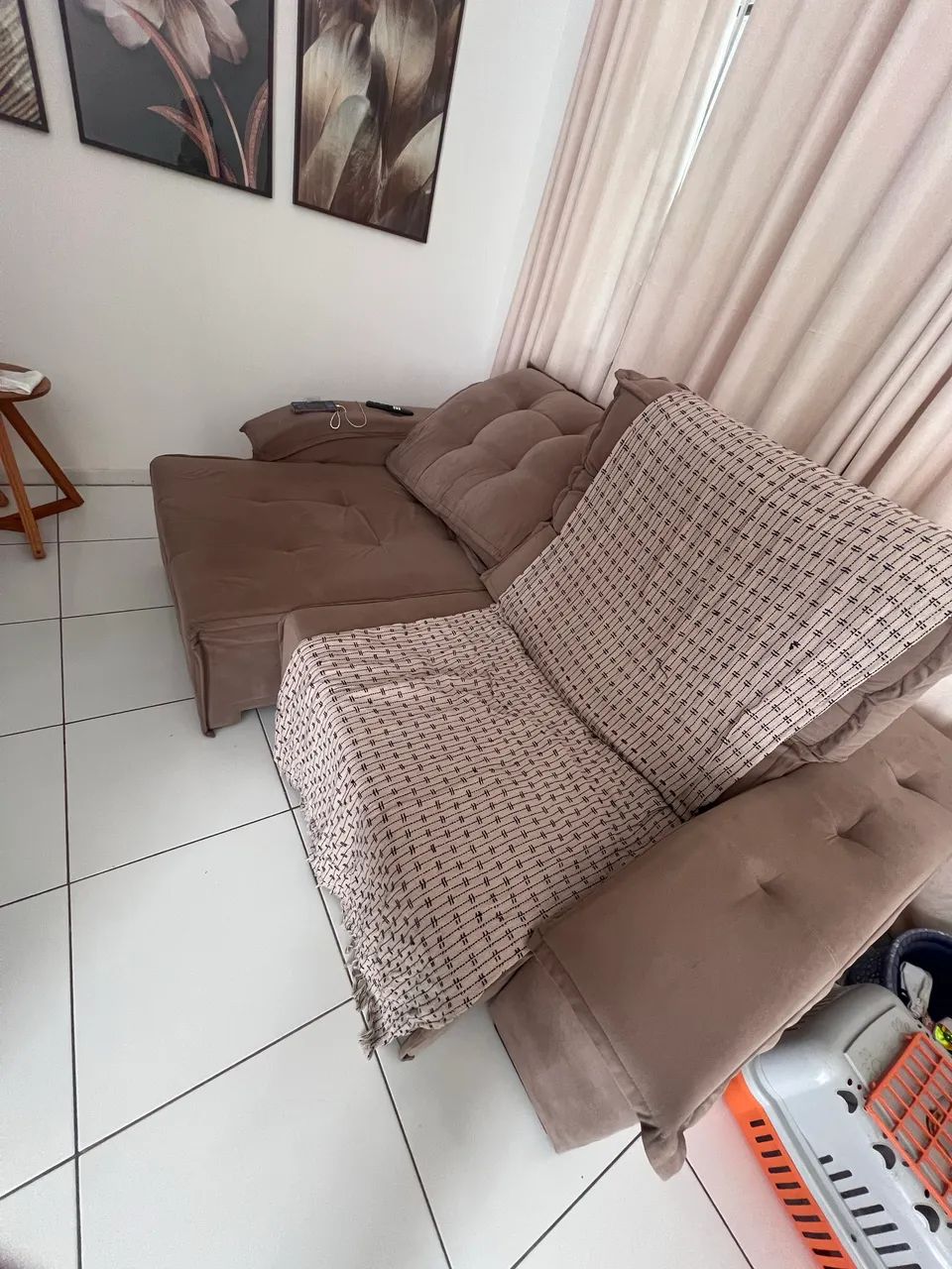 Sofá novo, marrom65566182279043122