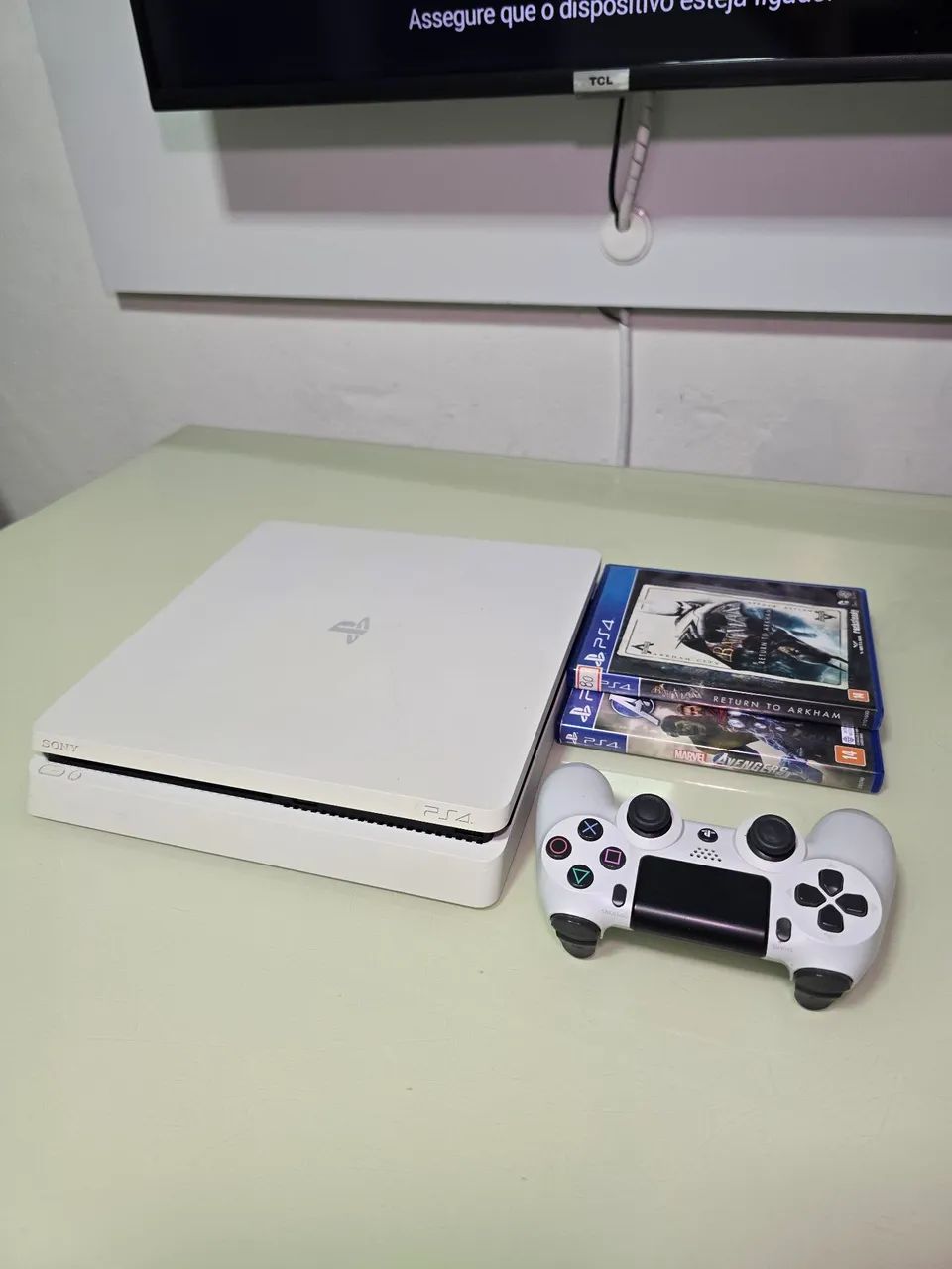 PlayStation 4 slim glacier White 