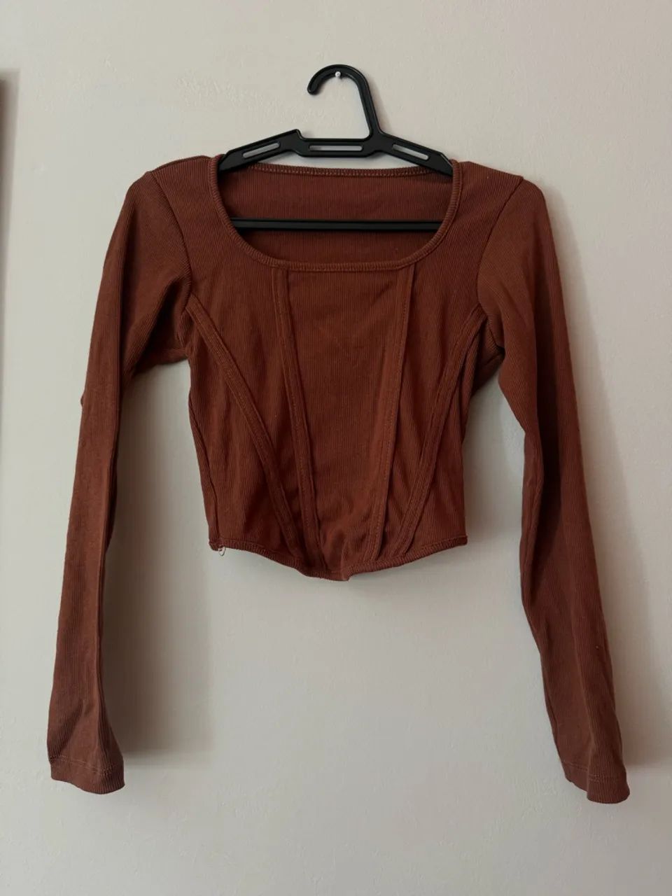 CROPPED ESTILO CORSET