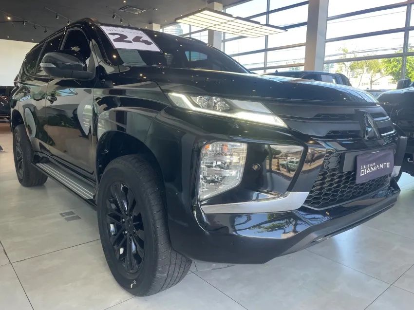 Mitsubishi Pajero 2024