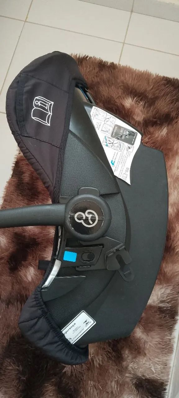 VENDO EXCELENTE BEBÊ CONFORTO BLACK  - Foto 4