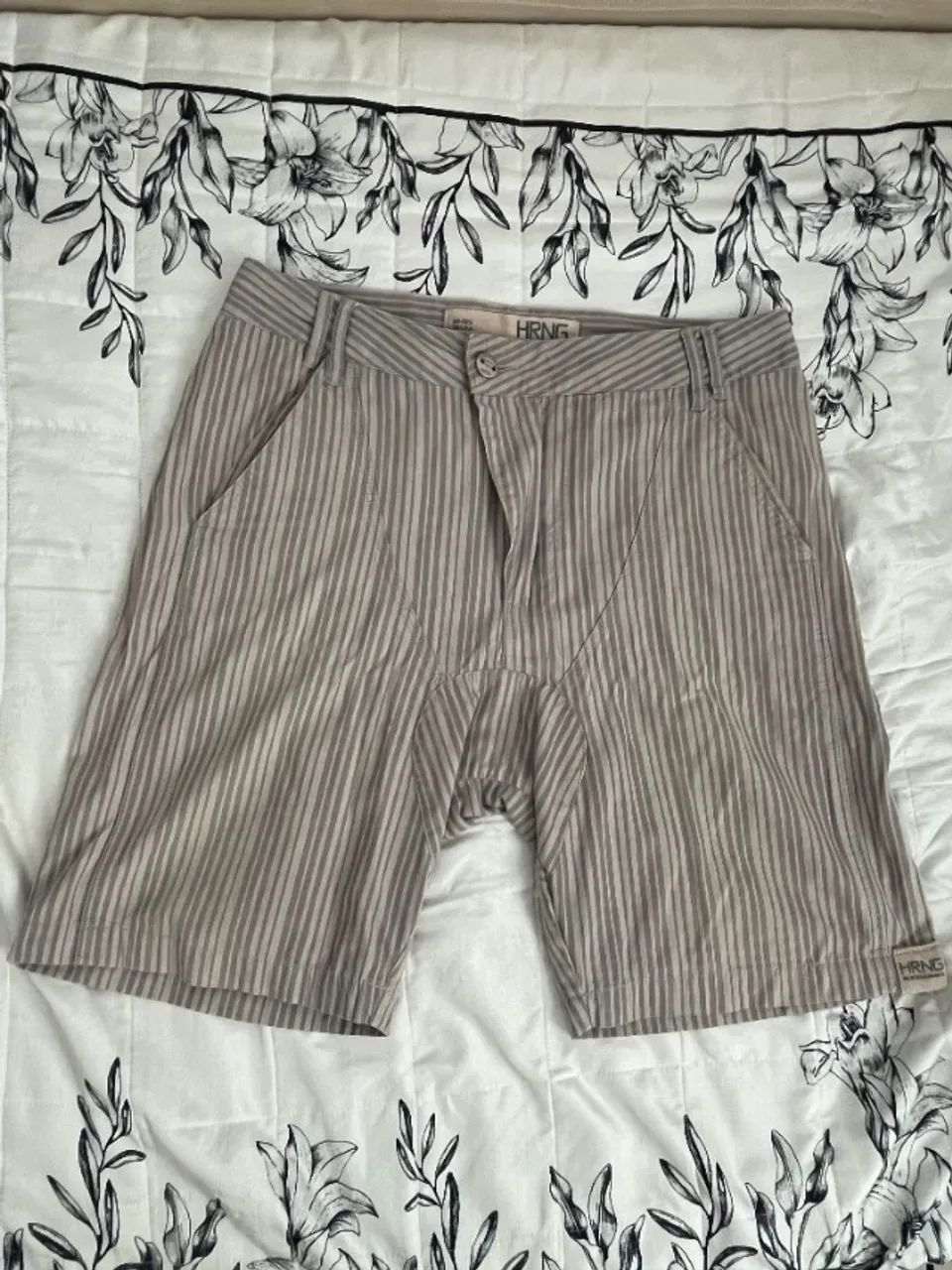 Vendo bermuda Hering tamanho 44