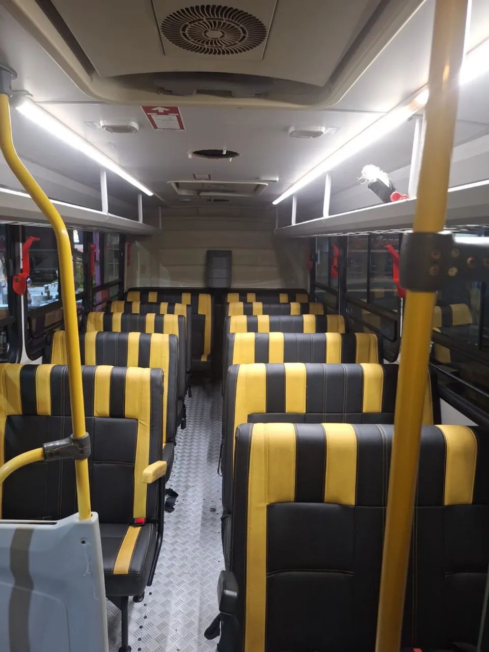 Vende se micro ônibus iveco wayclass 70c17  - Foto 3