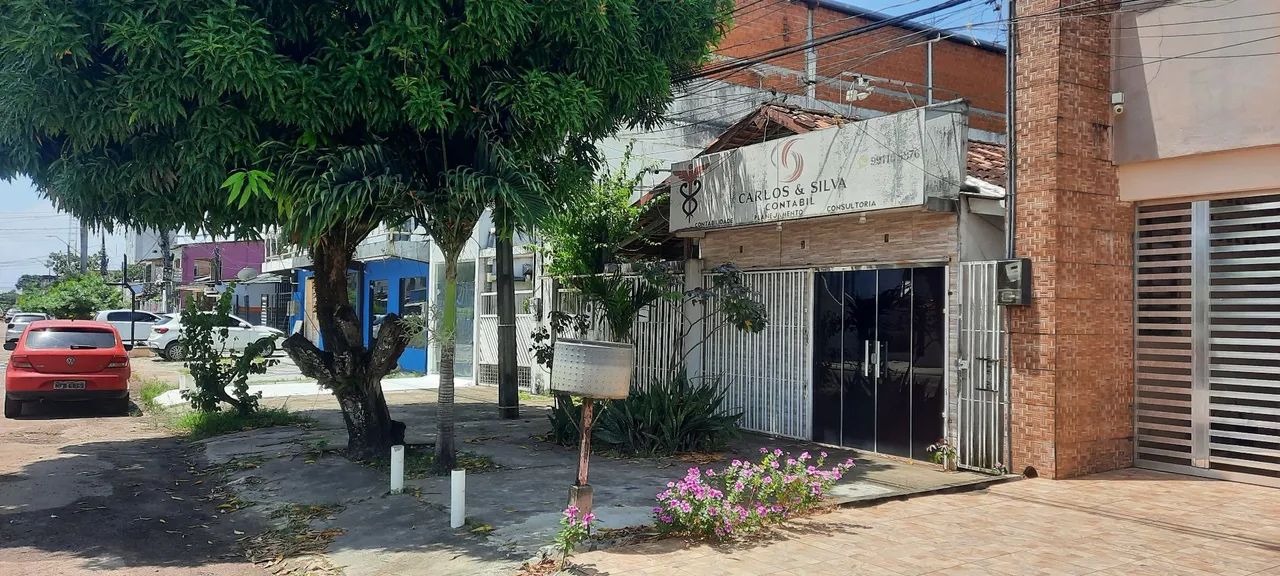CASA À VENDA NO TREM