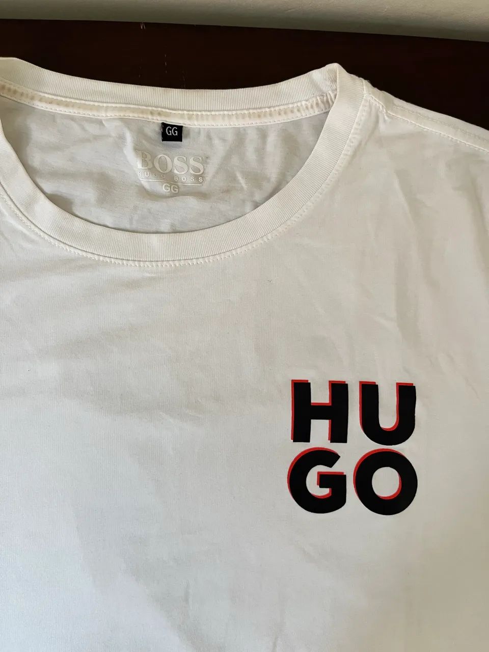Camiseta branca da Hugo Boss - Foto 2