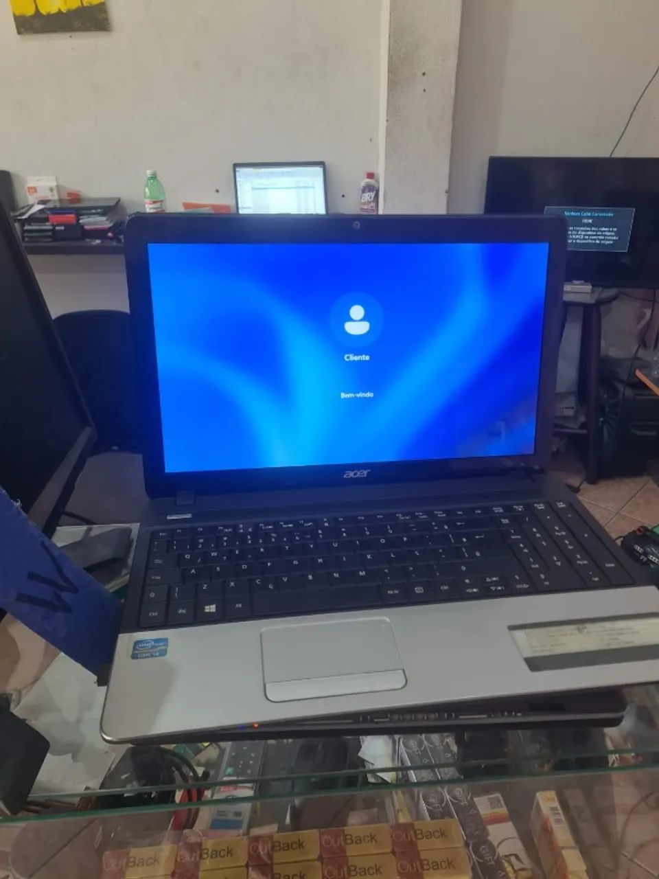 Notebook Aspire E1-571 Tela 16 Polegadas 4 GB de RAM em Ótimo estado! - Foto 3