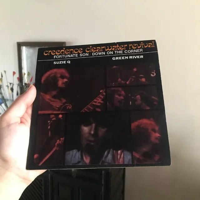 vinil compacto duplo - creedence -  "Fortunate Son", "Down on the Corner", "Suzie Q" e "Gr