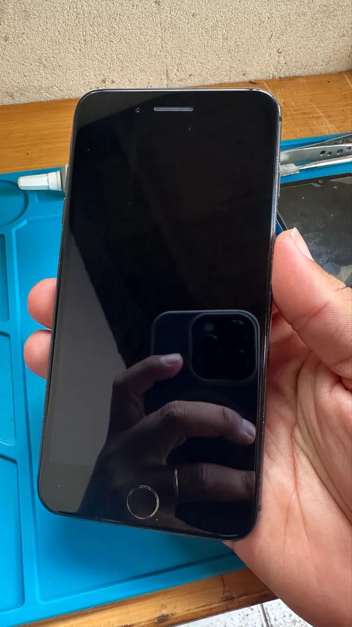 iPhone 8 Plus - R$500,00