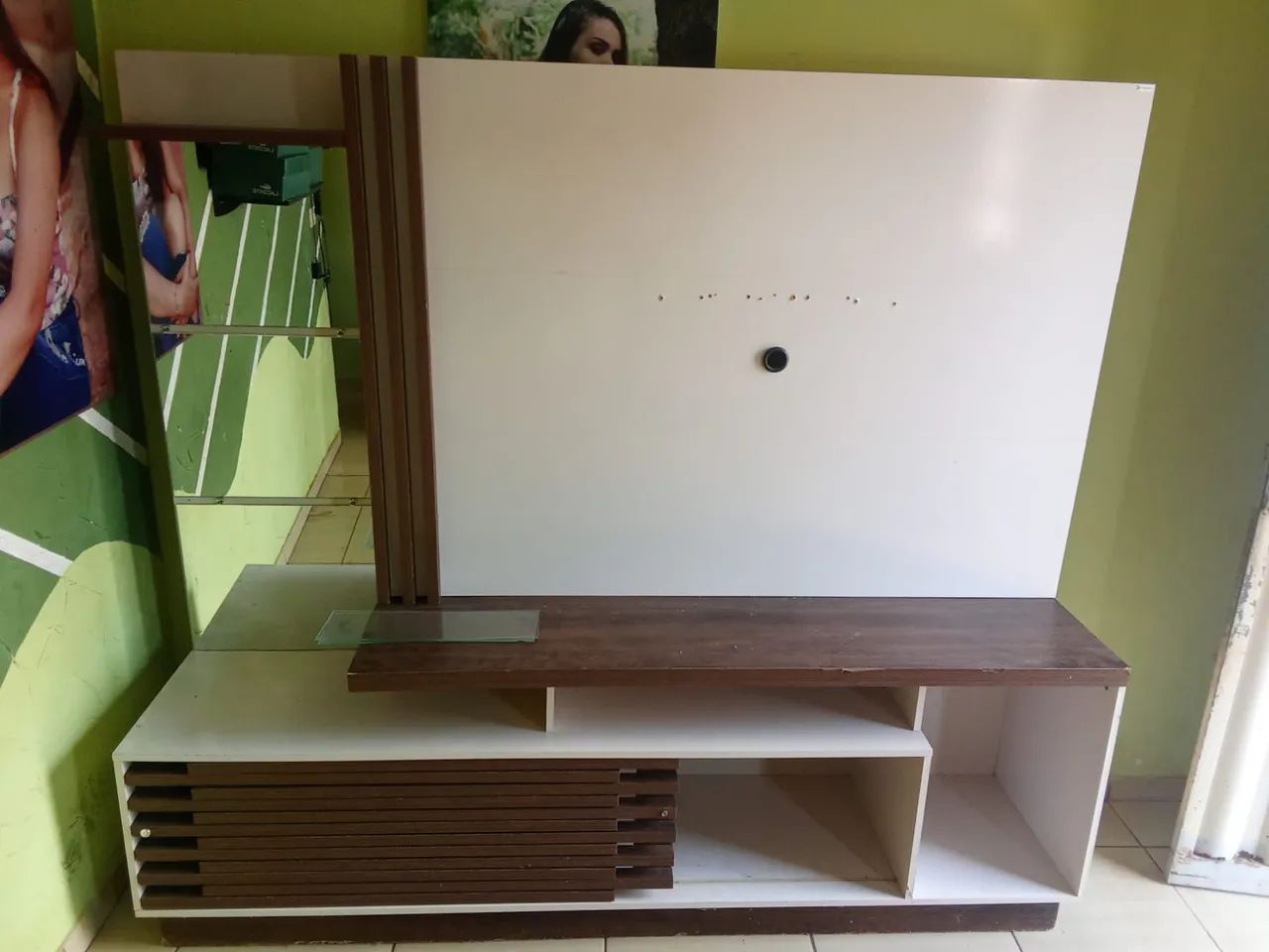 Painel com Rack para tv e espelho lateral  - Foto 3