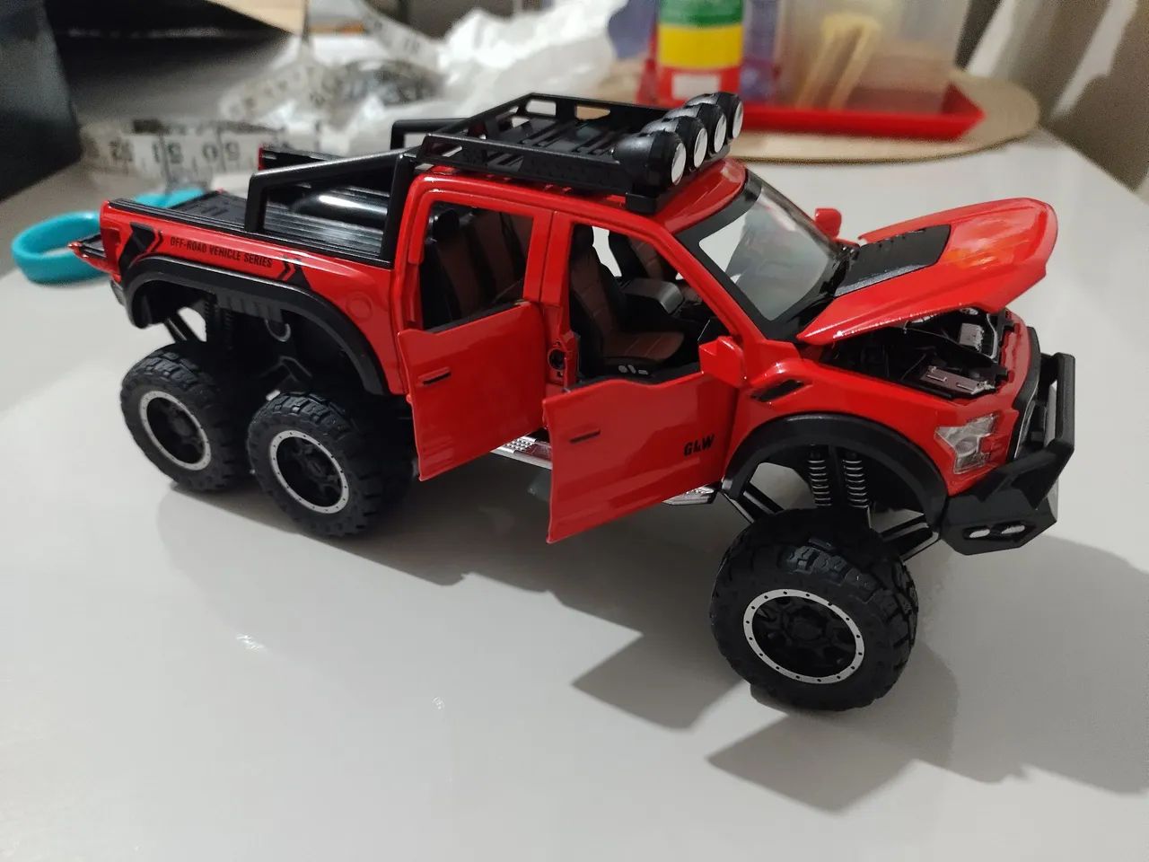 Ford Raptor f150 1/24, com luzes e som - Foto 2