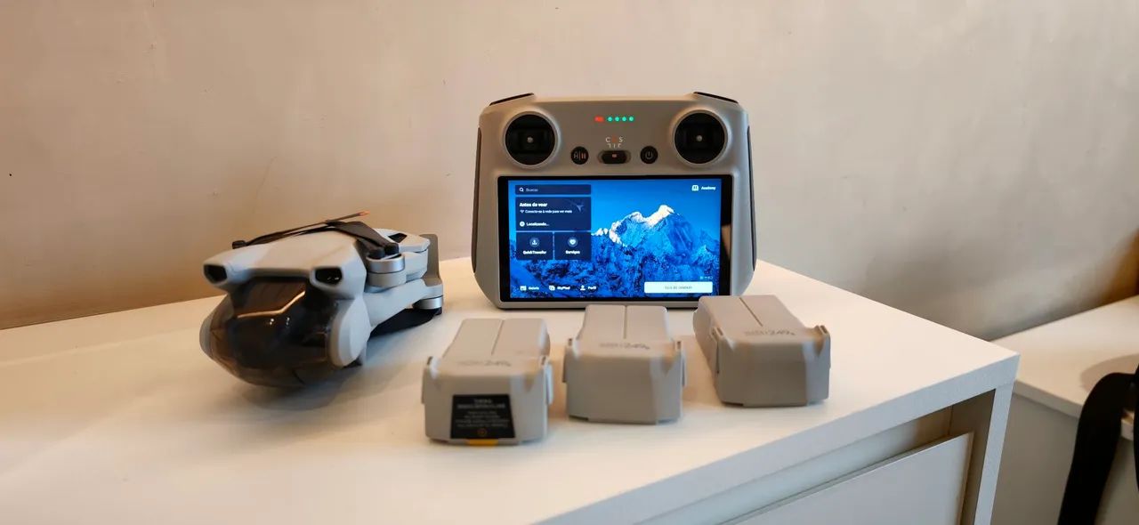 Drone Dji Mini 3 Fly More combo RC - controle com tela - Foto 3