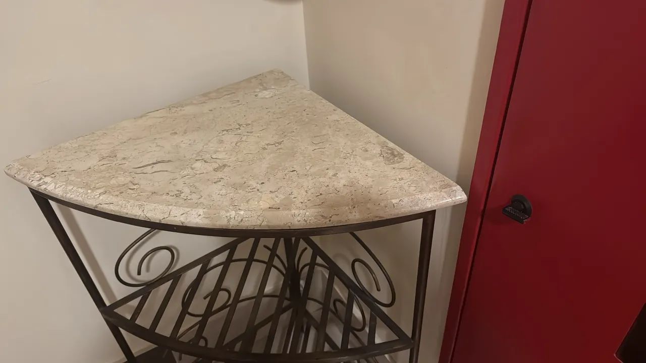 Mesa antiga em ferro e marmore travertino - Foto 3