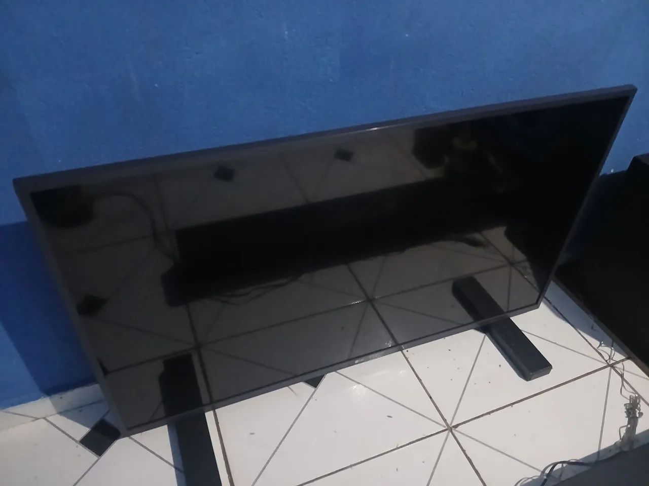 TV 43" KG SEMINOVA SEM AVARIA PERFEITA