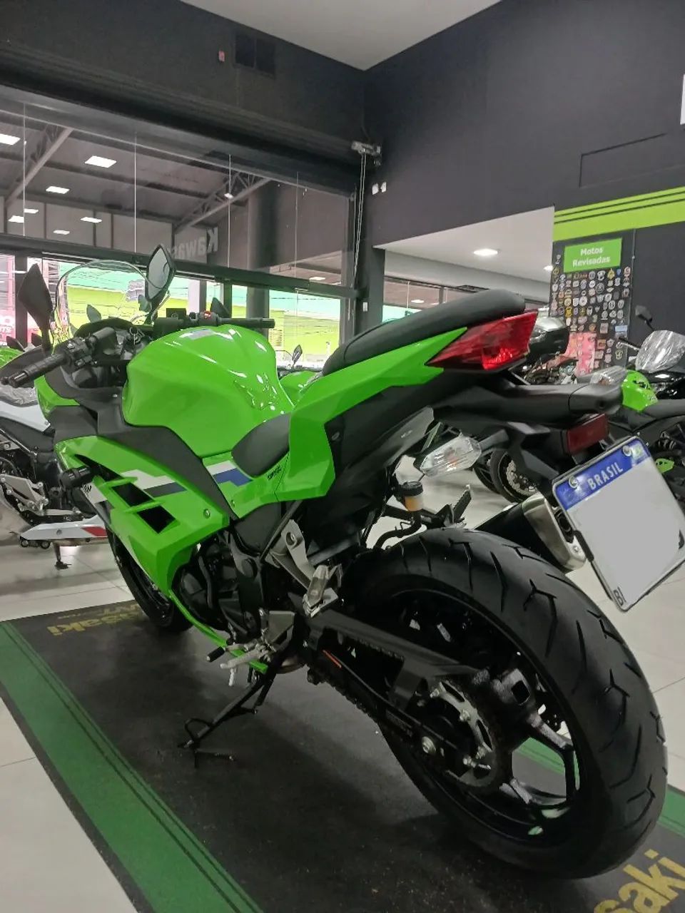 KAWASAKI NINJA 300 - Foto 5