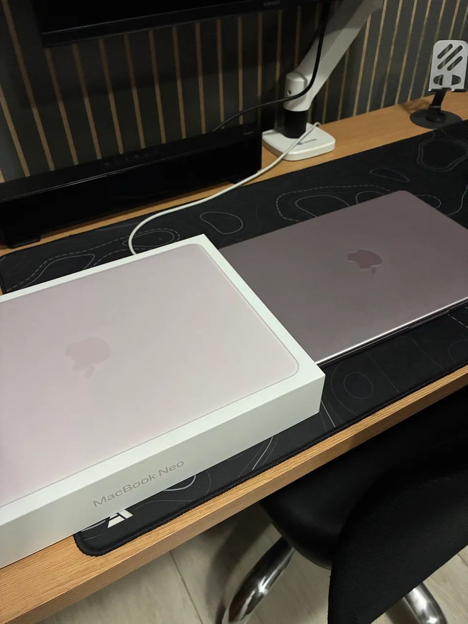 Macbook neo (Cor Blush)