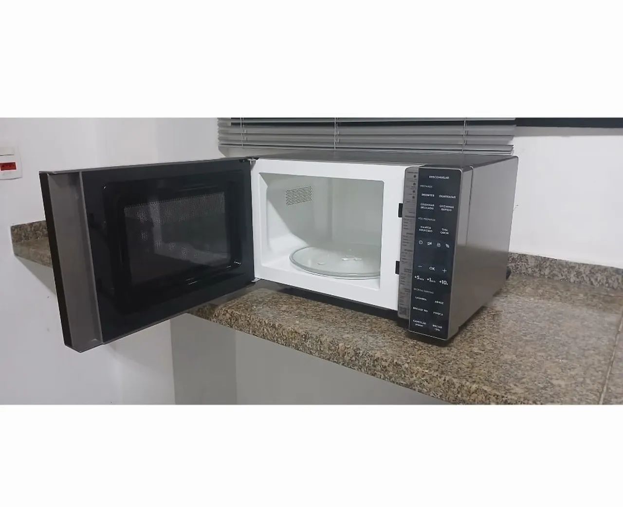 Microondas Eletrolux 23litros 220w - Foto 5