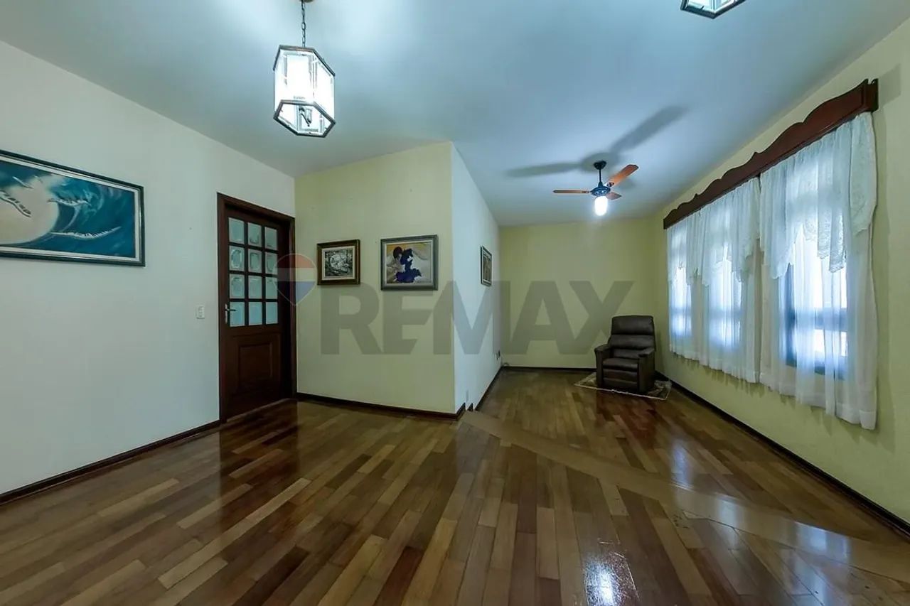 LINDA CASA NO JARDIM NOVA ERA!