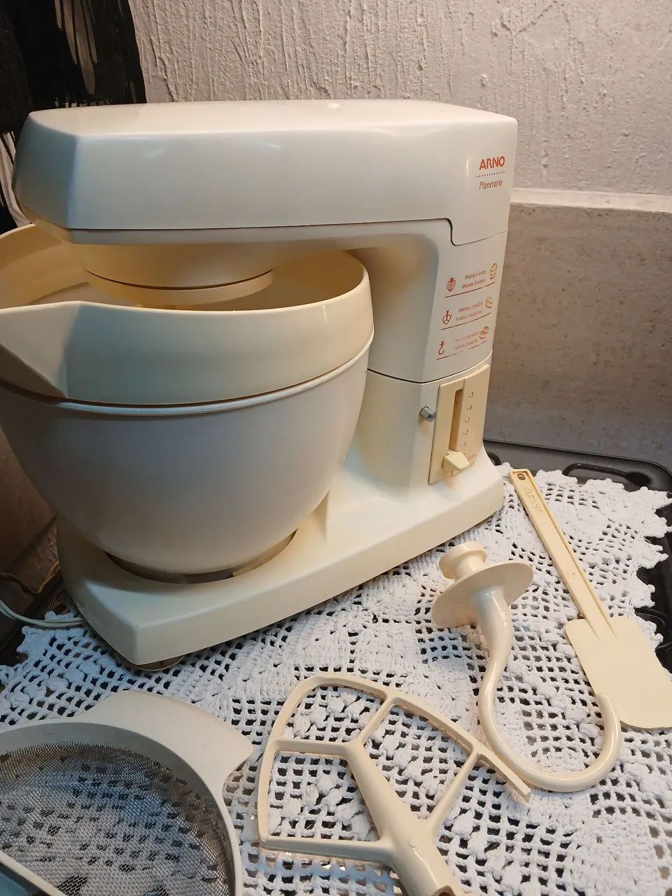 Batedeira planetária Arno 