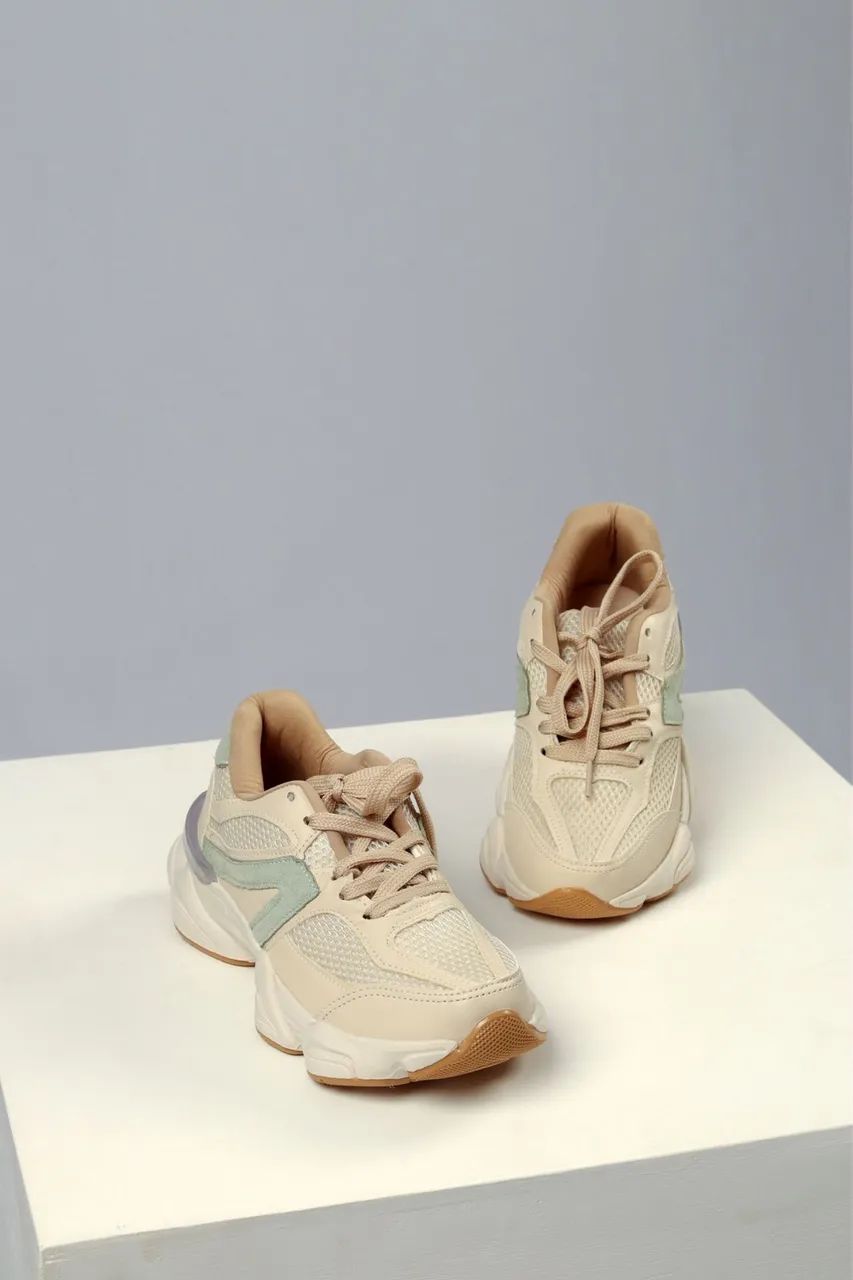 Tênis off whit/mint tamanhos disponíveis 37 e 39 - Foto 3