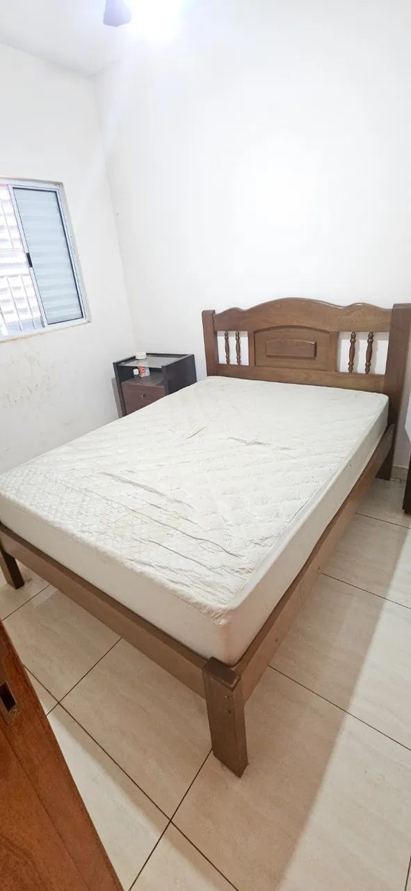 Cama Casal Com Colchão + 2 Mesas de Cabeceira - Foto 2