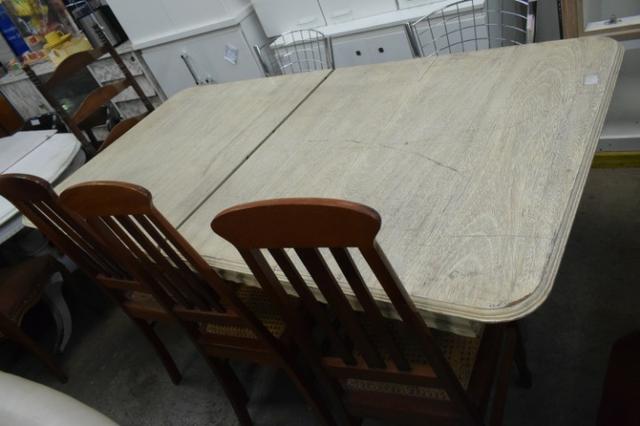 Mesa cerejeira platinada - somente a vista - Mercado das Pulgas