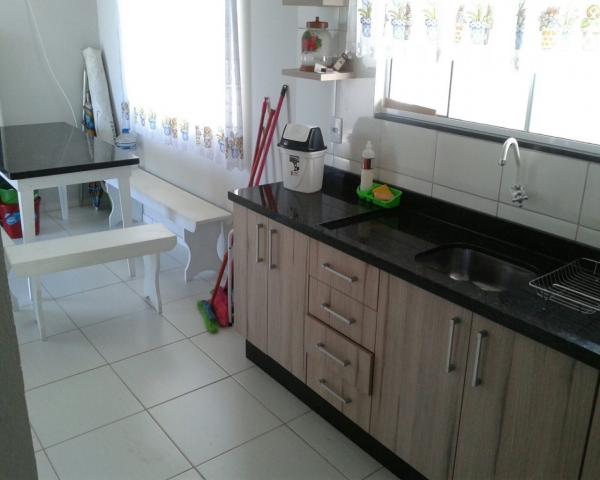 Linda casa em barra velha averbada 350mts do mar 03 dormitórios aceito carro no negócio - Foto 5
