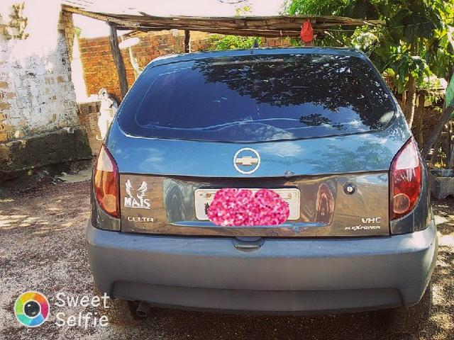 Vendo celta. valor 11 mil