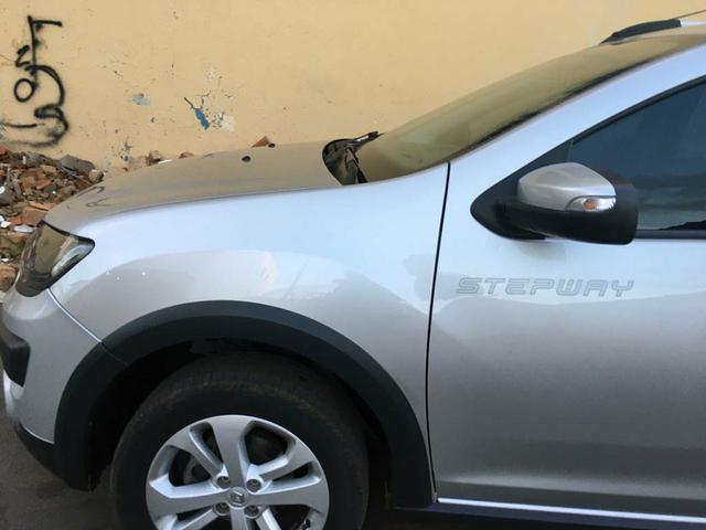 Sandero Stepway 17/18 semi-novo - Foto 8