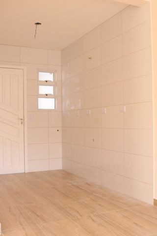 Casa com 2 dormitórios, porém com opção para 3 dorms, averbada e nova no Santa Candida - Foto 11