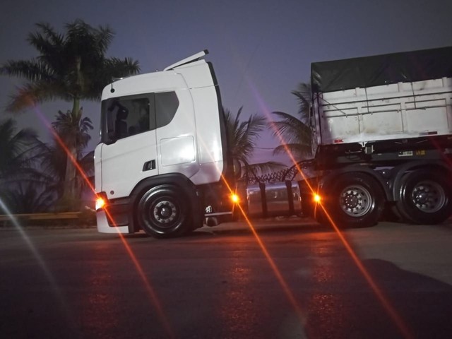 VENDO SCANIA 2020 6 X 2 NÃO ACEITO CAMINHÃO NA TROCA.