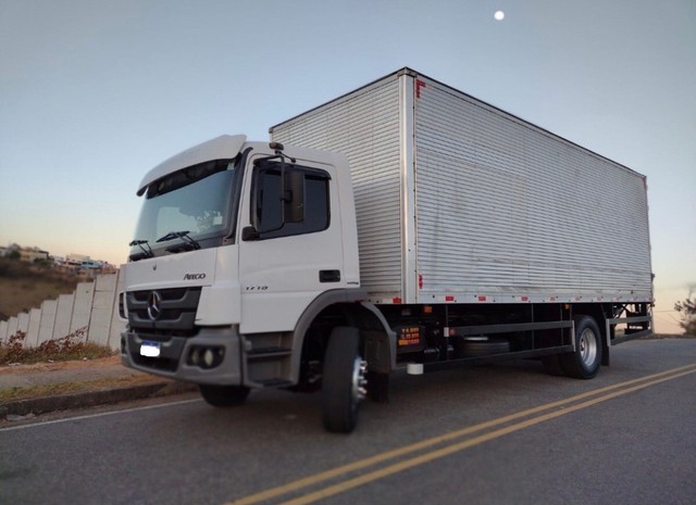 CAMINHÃO MERCEDES BENZ