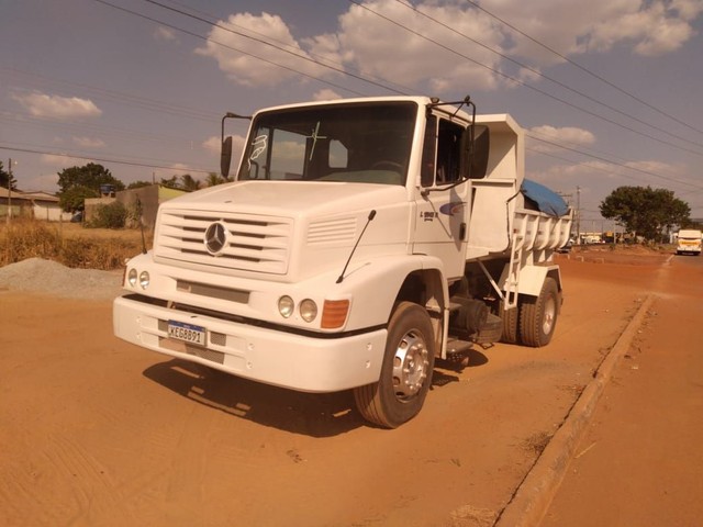 CAMINHÃO RL 1218 2001