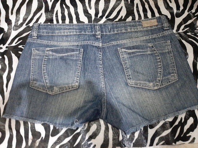 Short Jeans com Spikes - Tam. 42 - Foto 6