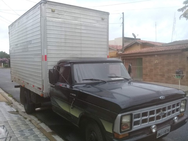 VENDO F4000 ANO1976