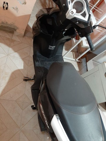 Vendo uma moto 