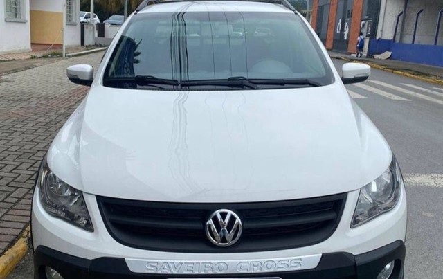 VW - Volkswagen Saveiro Cross 1.6 C.E. Branca 2012 - Corumbá