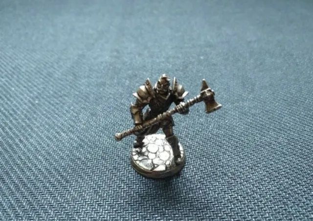 4 miniaturas de metal para RPG - Foto 4