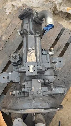 Transmissão Cat 4x2 retroescavadeira 416E - 