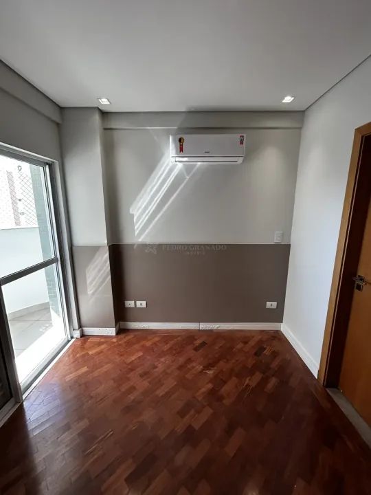 Apartamento de 3 Dormitórios com Suíte e Ar Condicionado para Locação no Centro de Maringá - Foto 14
