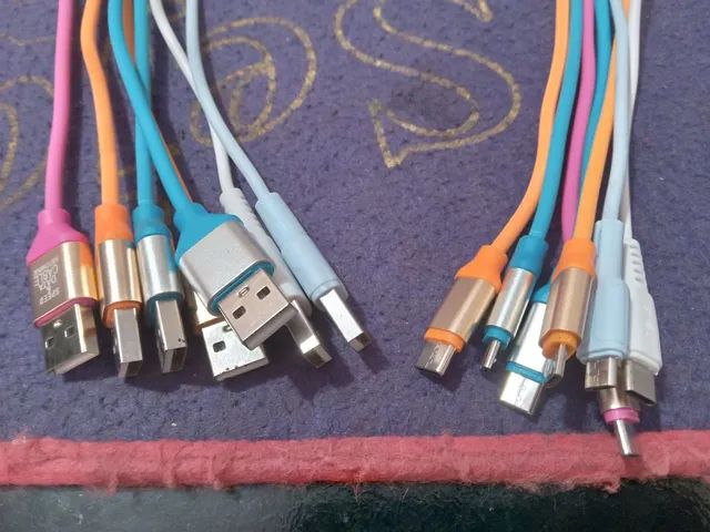 Cabos de carregador 15,00 reais 