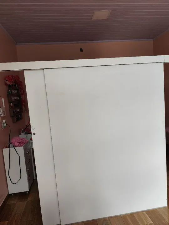 Divisória de ambiente em MDF branco