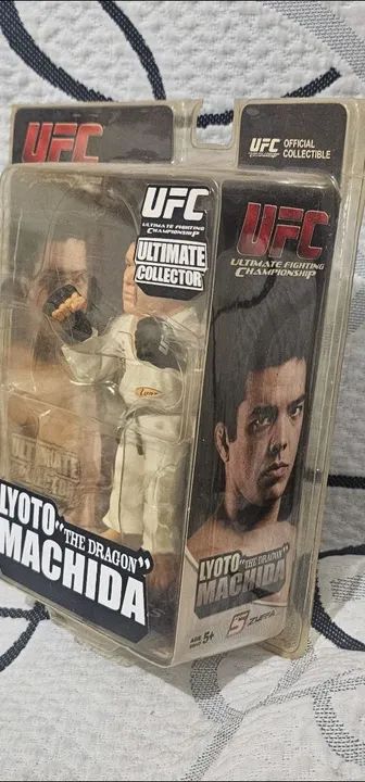 FIGURA DE AÇÃO UFC ITEM PARA COLECIONADOR LACRADO COM KIMONO - Foto 3